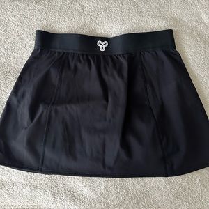 TNA athletic skort
